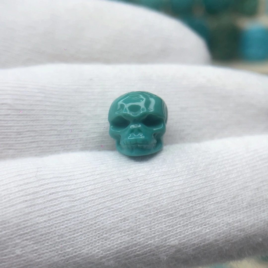 绿松石未镶嵌颈饰卡9×10.3