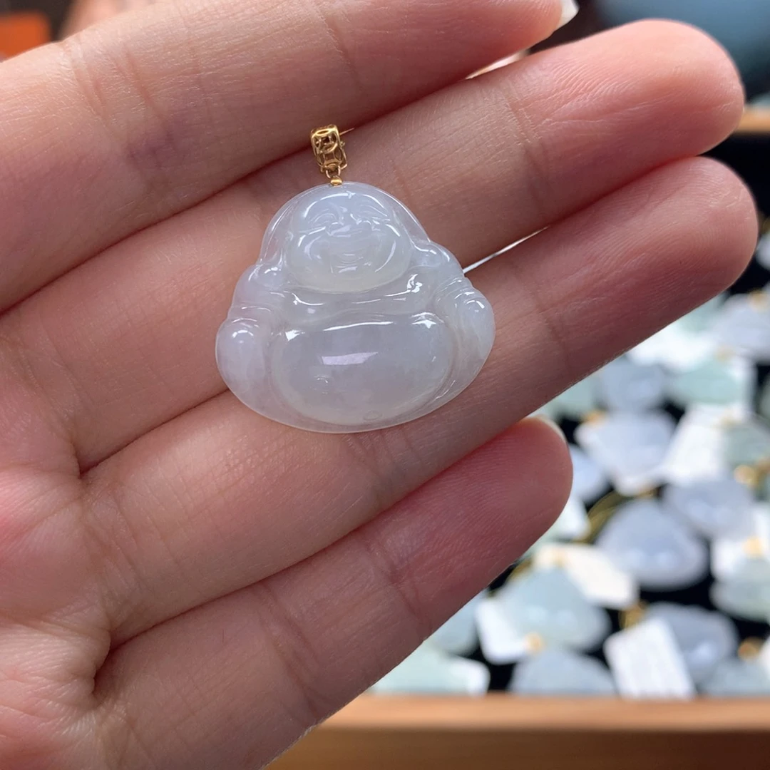 颈饰18K金镶嵌翡翠懒*杨