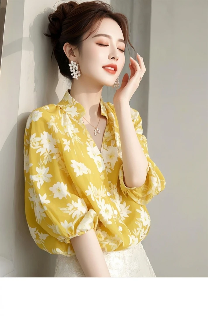今年流行漂亮高级感超好看上衣独特别致设计感黄色印花衬衫夏季女