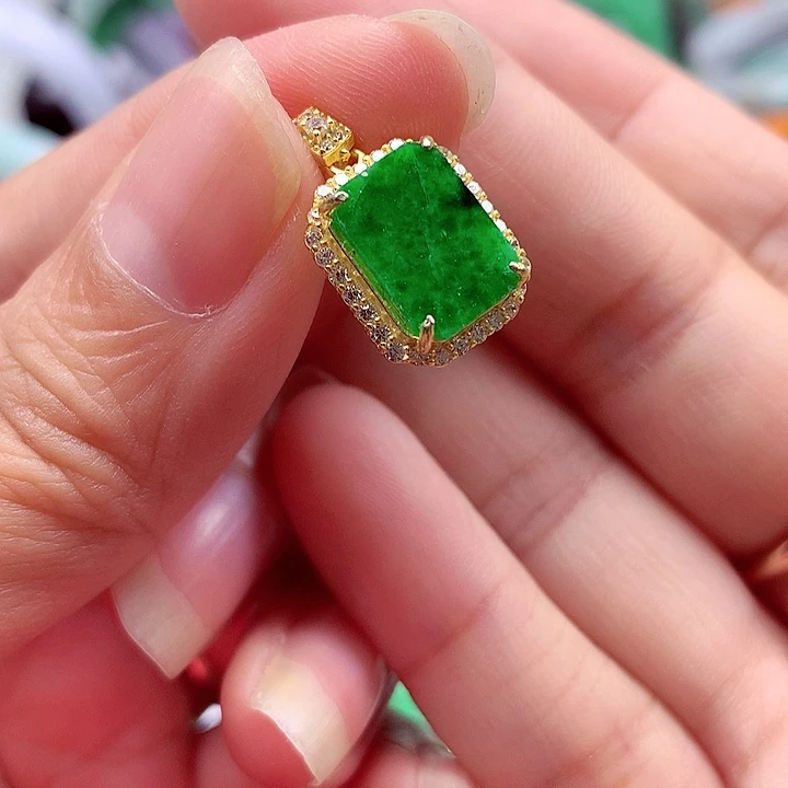 翡翠银S925镶嵌颈饰翡翠