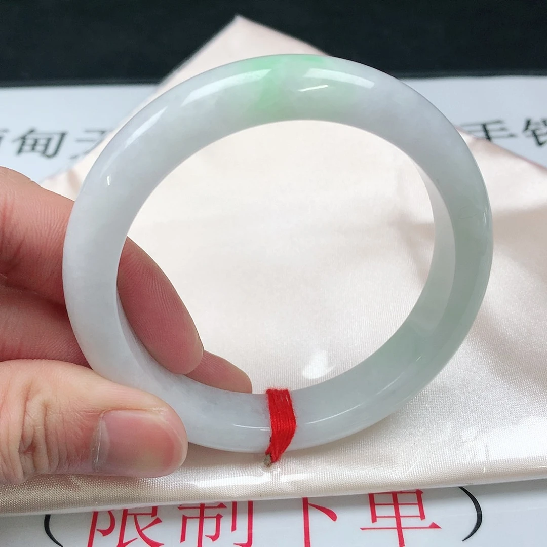 翡翠手镯未镶嵌圈57