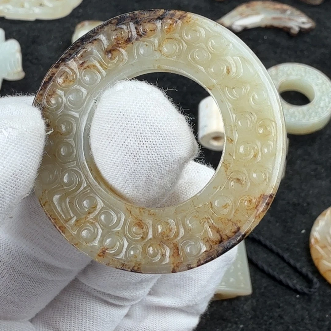 颈饰未镶嵌和田玉（糖玉）含***癫