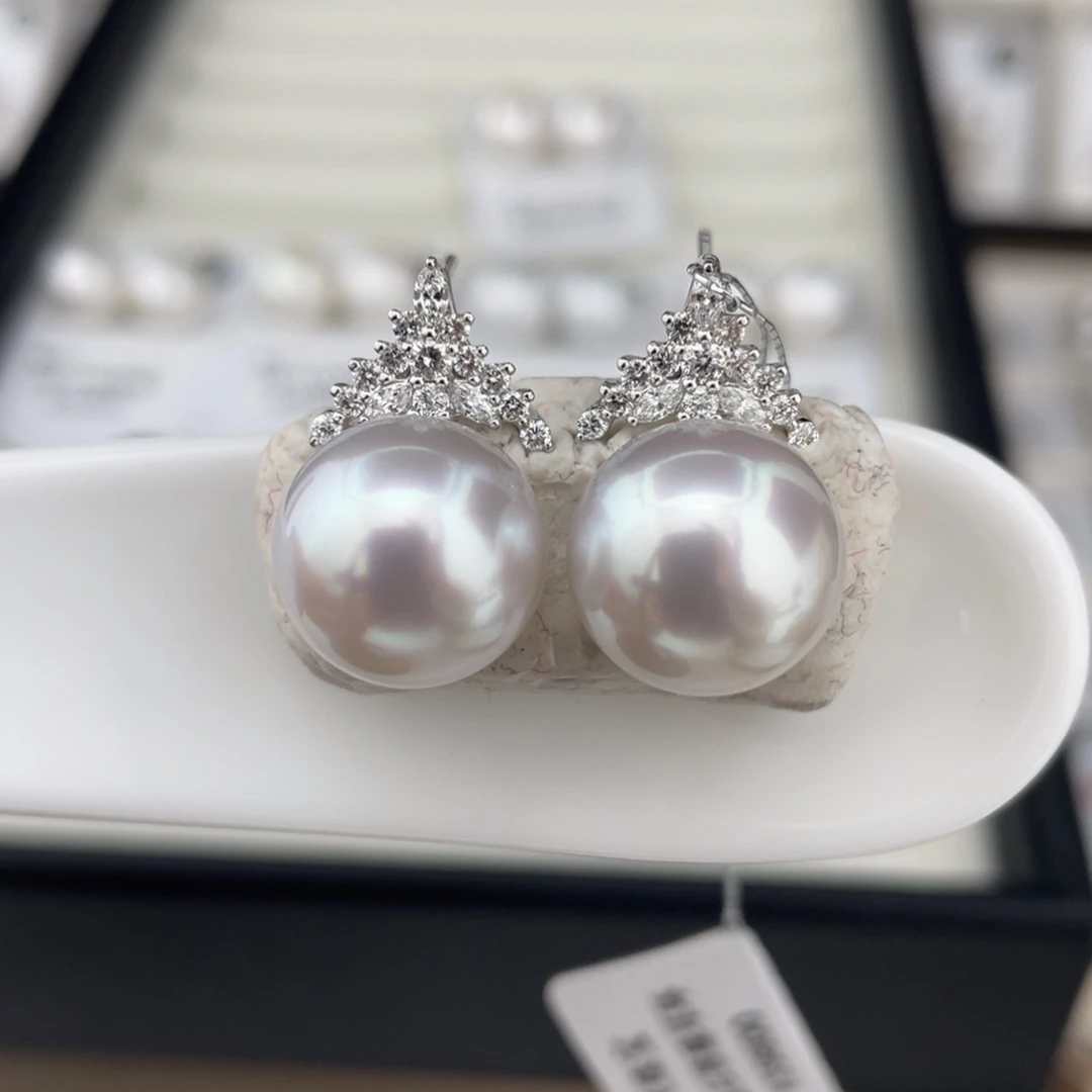 定制海水珍珠18K金镶嵌耳饰