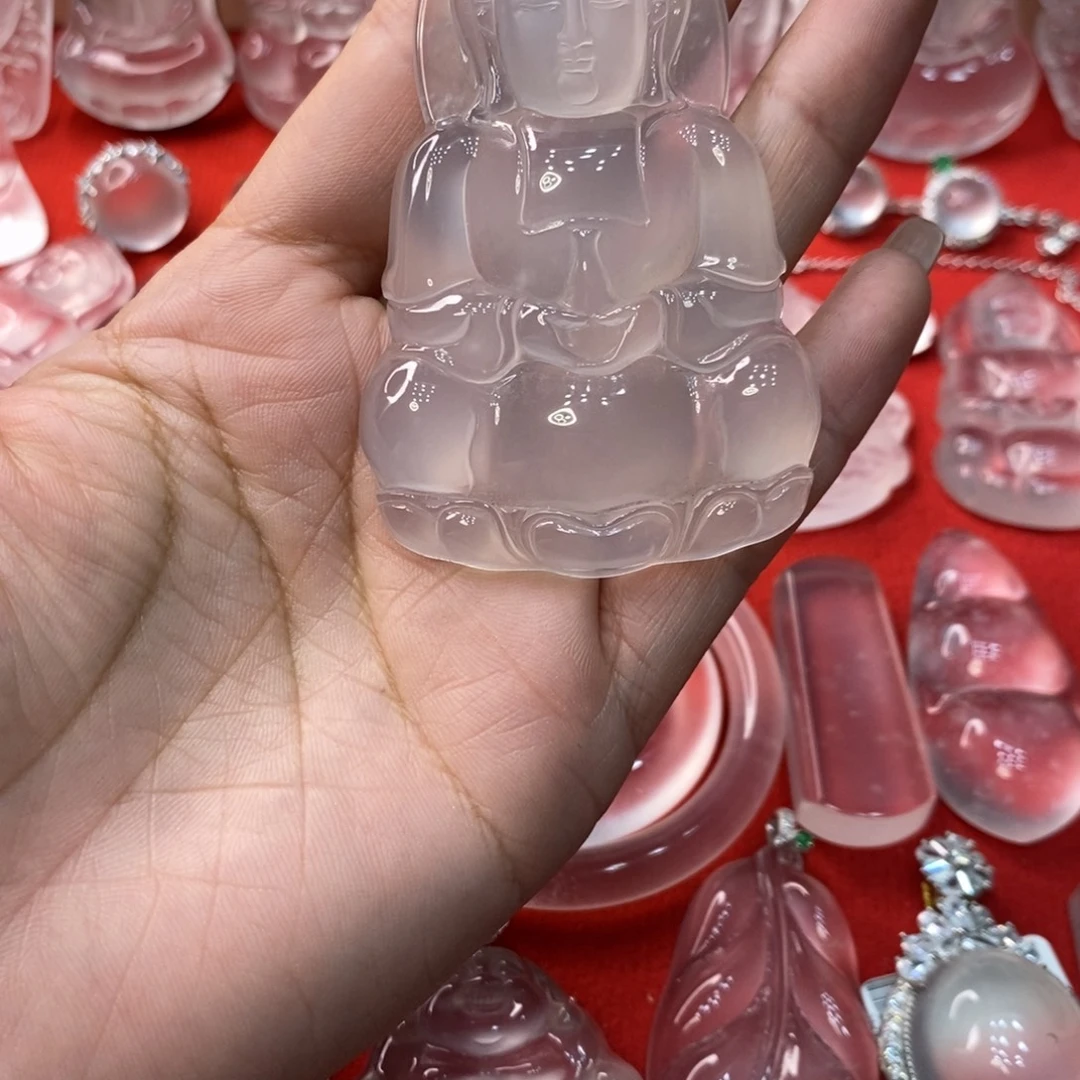 少***年石英质玉未镶嵌吊坠