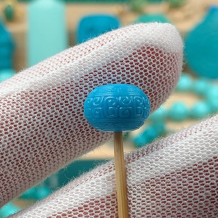 未镶嵌绿松石颈饰