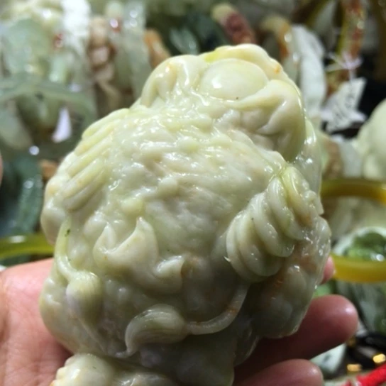 岫玉未镶嵌手把金蟾
