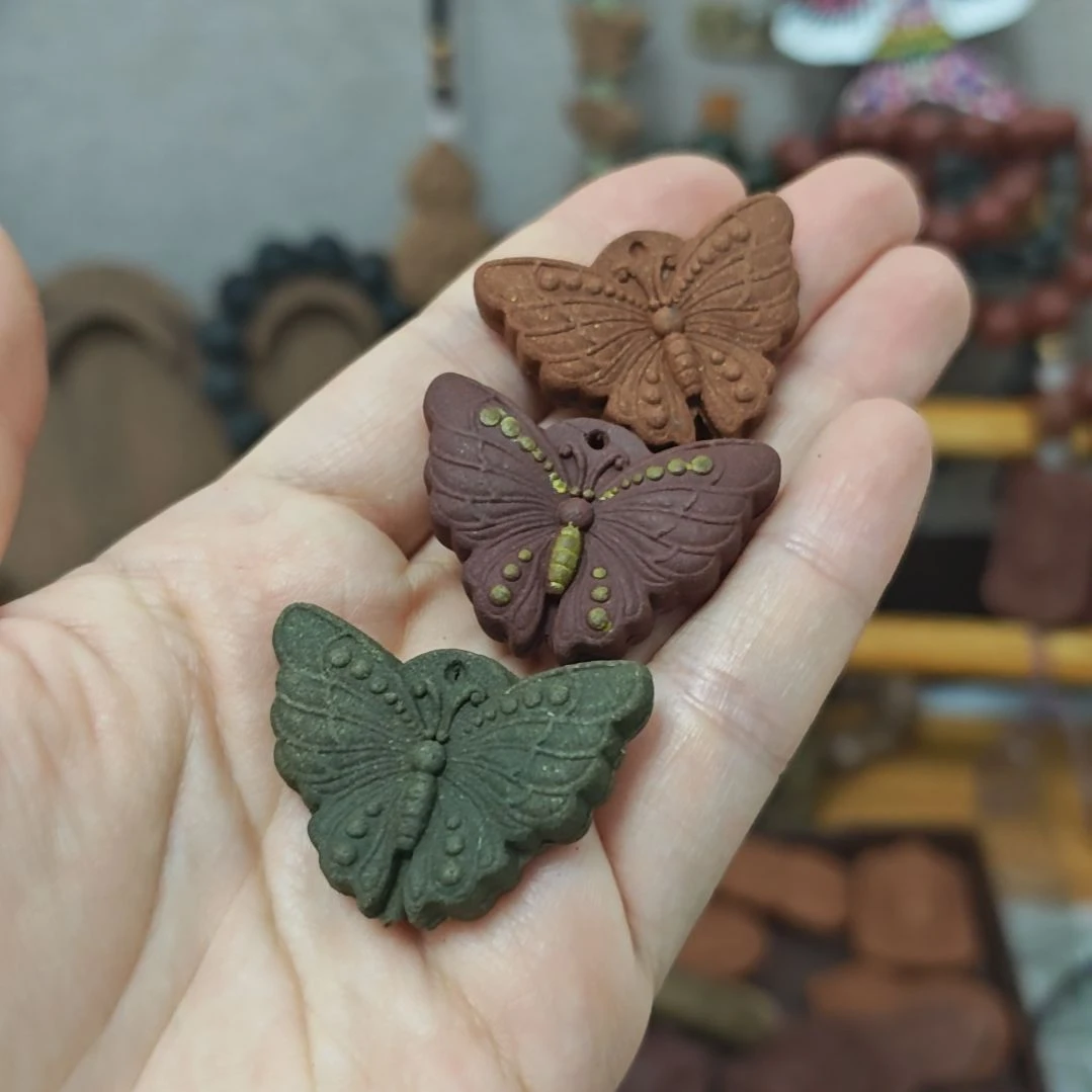 泥塑蝴蝶款香牌三个