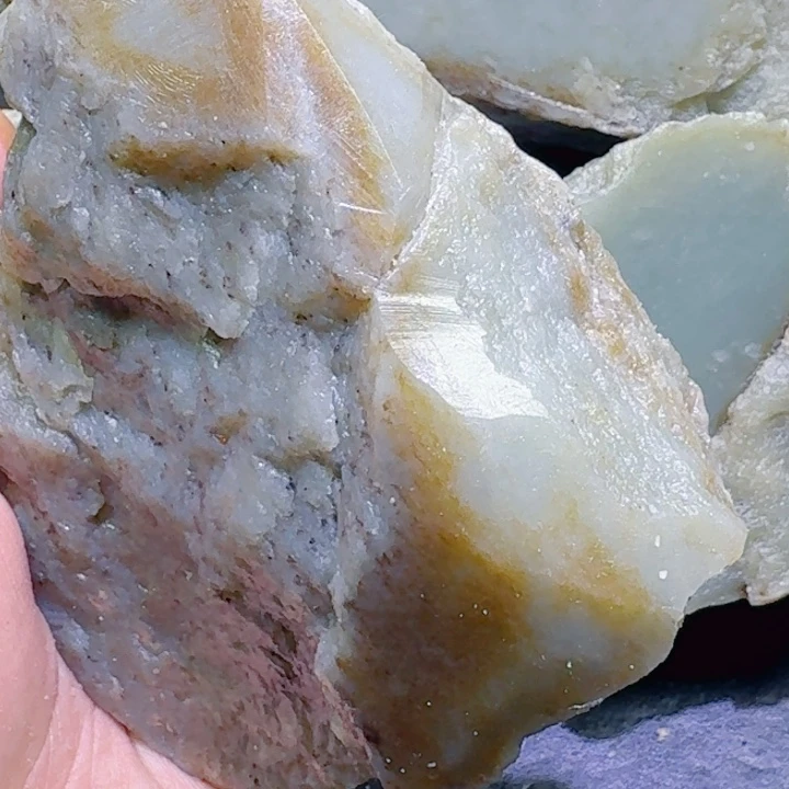 和田玉未镶嵌珠宝半成品