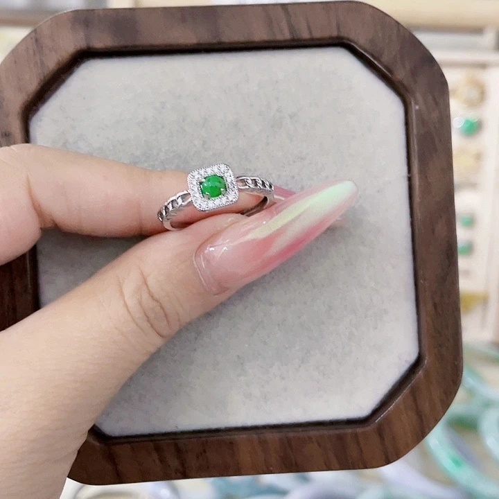 翡翠未镶嵌颈饰天然翡翠Ａ货