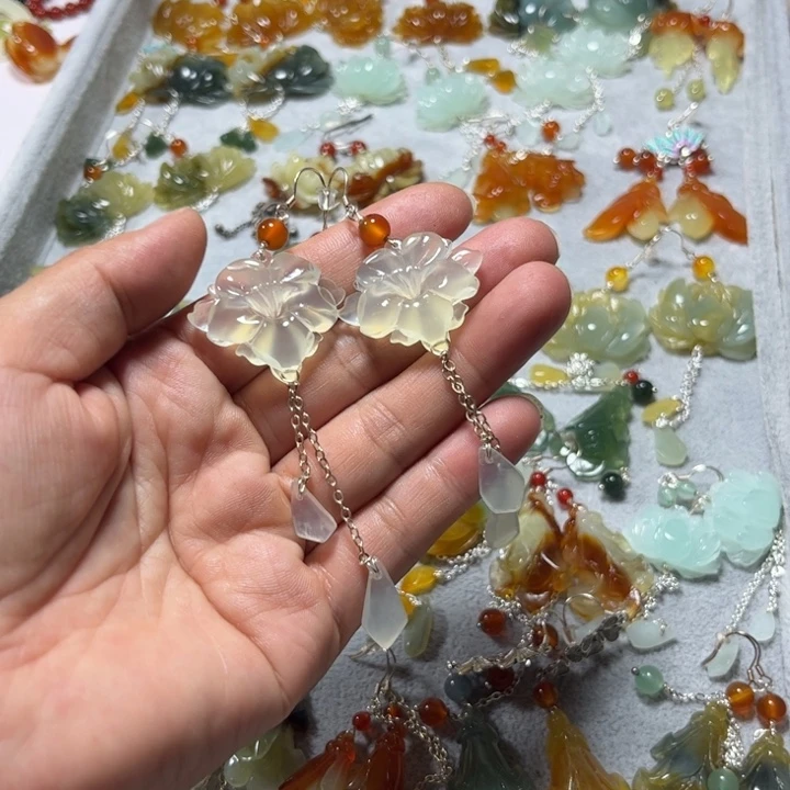 合金蛇纹石玉耳饰