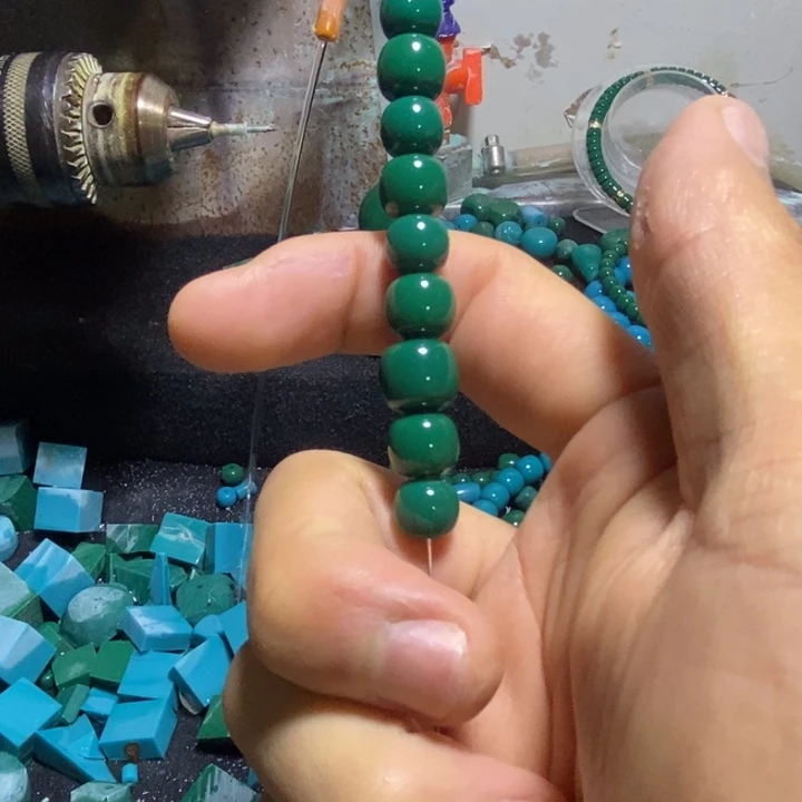 平***黄非金属老油绿老型9的4颗10的4颗，11一颗