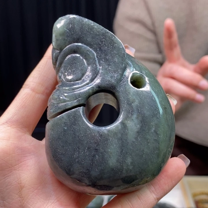 岫岩河磨玉（透闪石质玉）颈饰未镶嵌