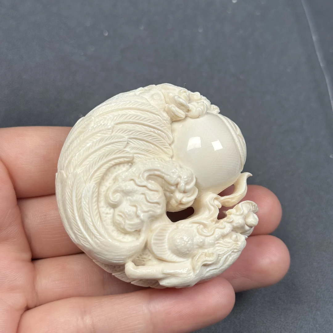 H1942天然猛犸牙 雕刻貔貅抱球牌55*23mm支持鉴定 假一罚四