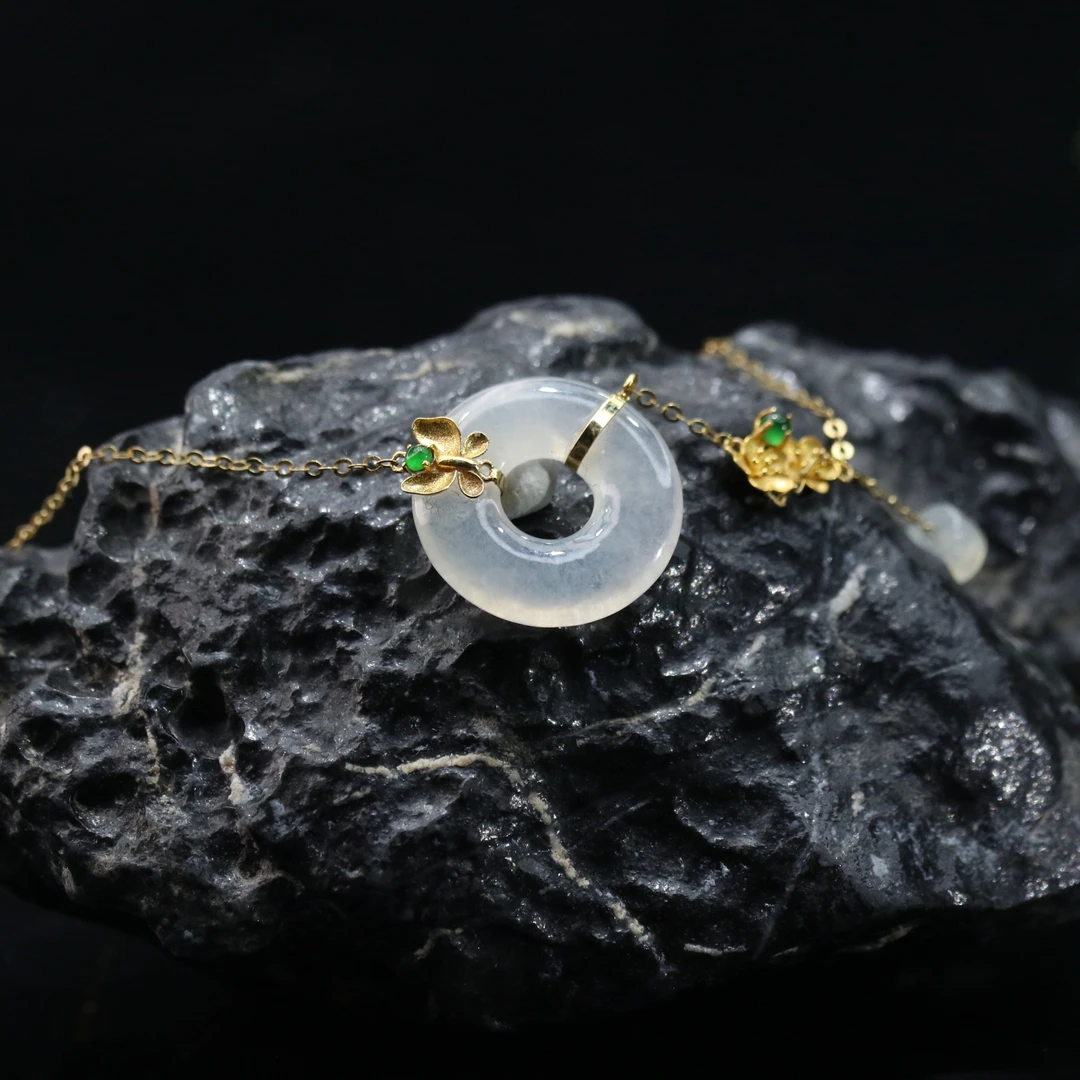 9天然缅甸翡翠A货18k扣子/900093/北京中保拍卖