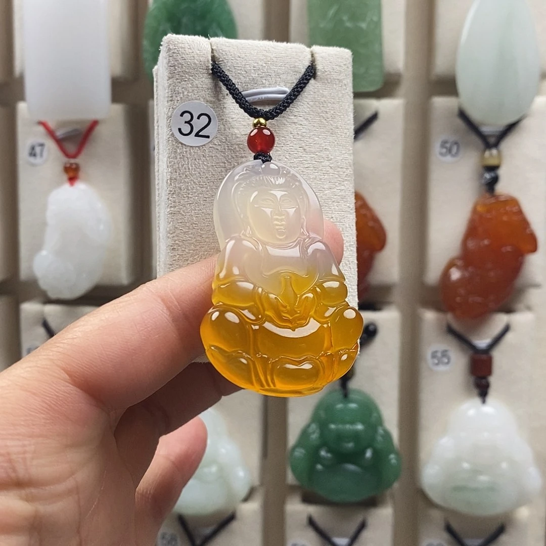 石英质玉未镶嵌颈饰