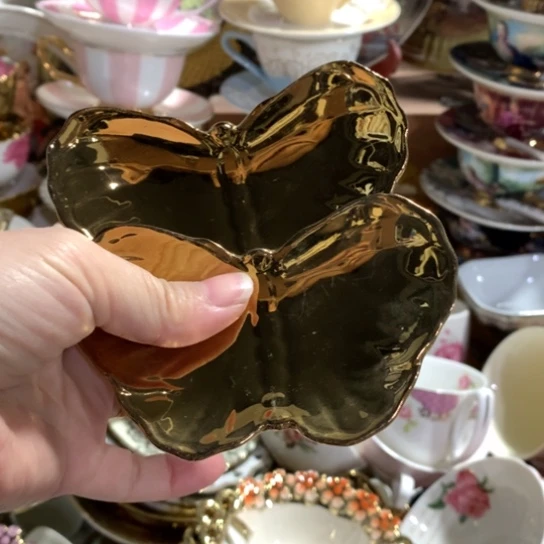 瓷片微瑕陶瓷处理介意请慎拍长7厘米宽10厘米