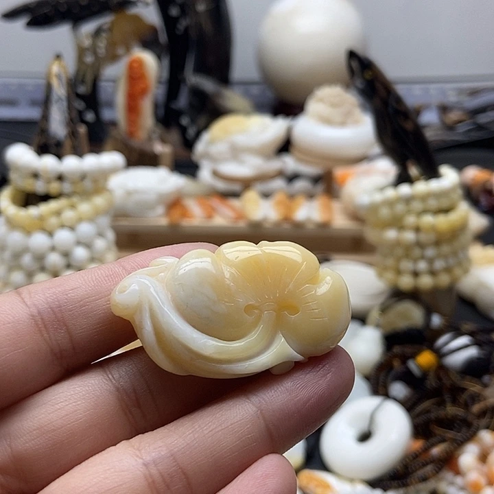 非金属贝壳贝雅轩工艺品黄如意微瑕