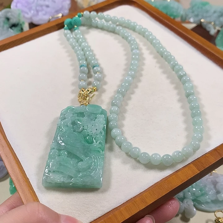 翡翠未镶嵌颈饰翡翠吊坠