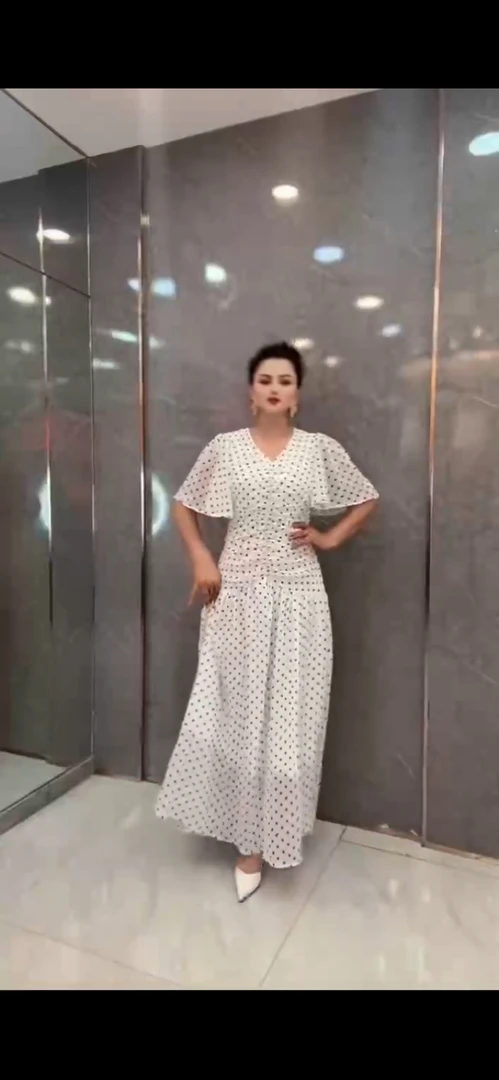 时尚精致洋气显瘦减龄夏季新款女装连衣裙