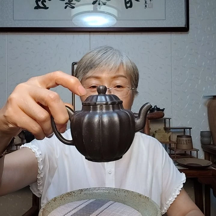 茶壶紫砂石黄凌花宫灯250毫升左右