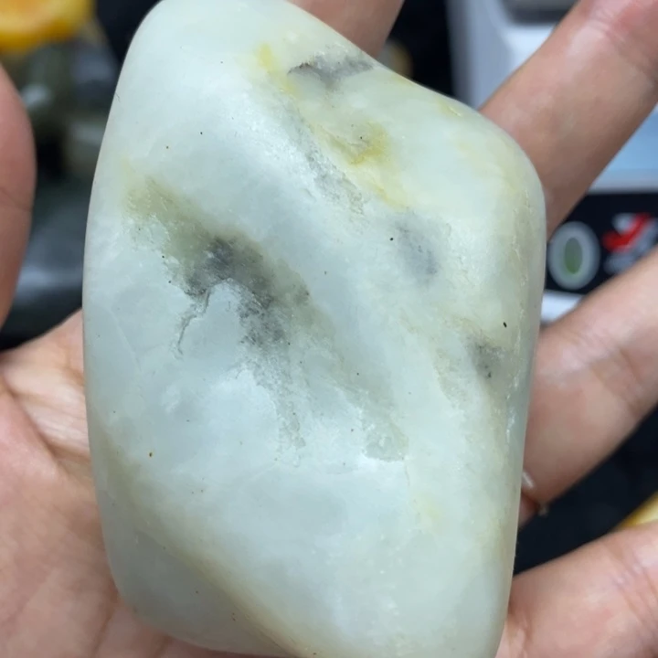 未镶嵌和田玉（糖玉）挂件