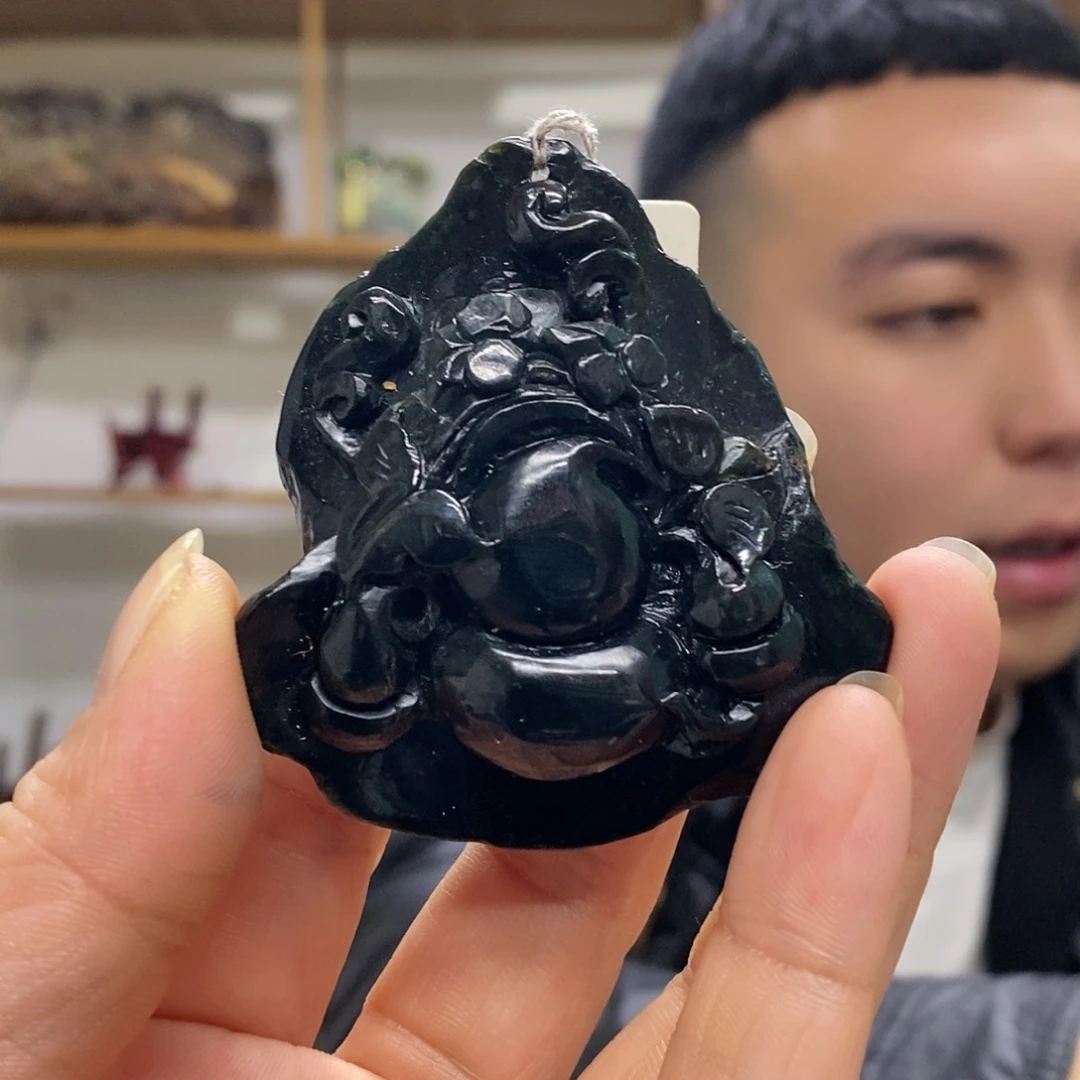 岫岩河磨玉（透闪石质玉）小件未镶嵌