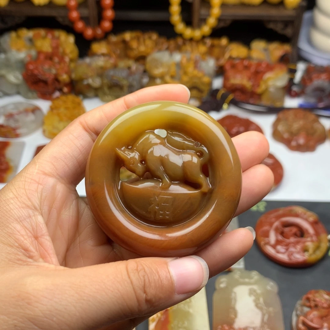 石英质玉（黄龙玉）挂件未镶嵌