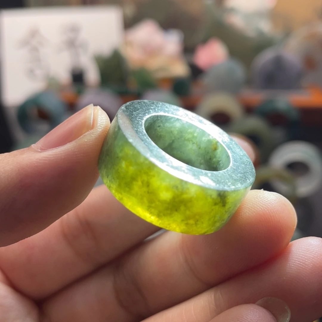 未镶嵌定制翡翠  黄绿乌鸡
