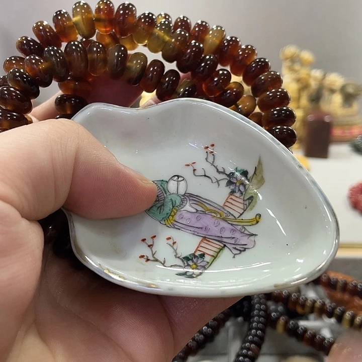 瓷片精致雕刻工艺