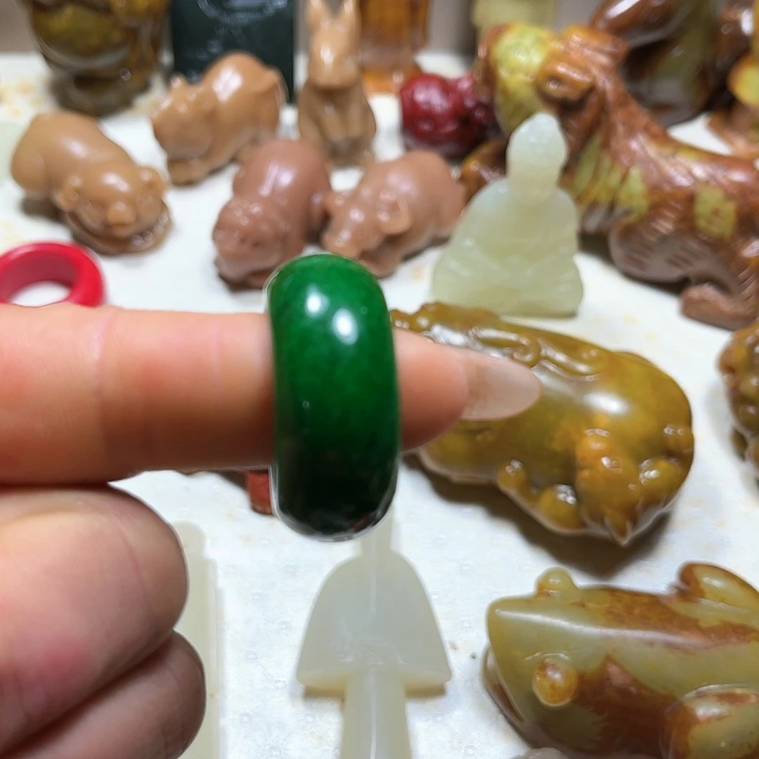 白玉菩提吊坠白玉菩提吊坠