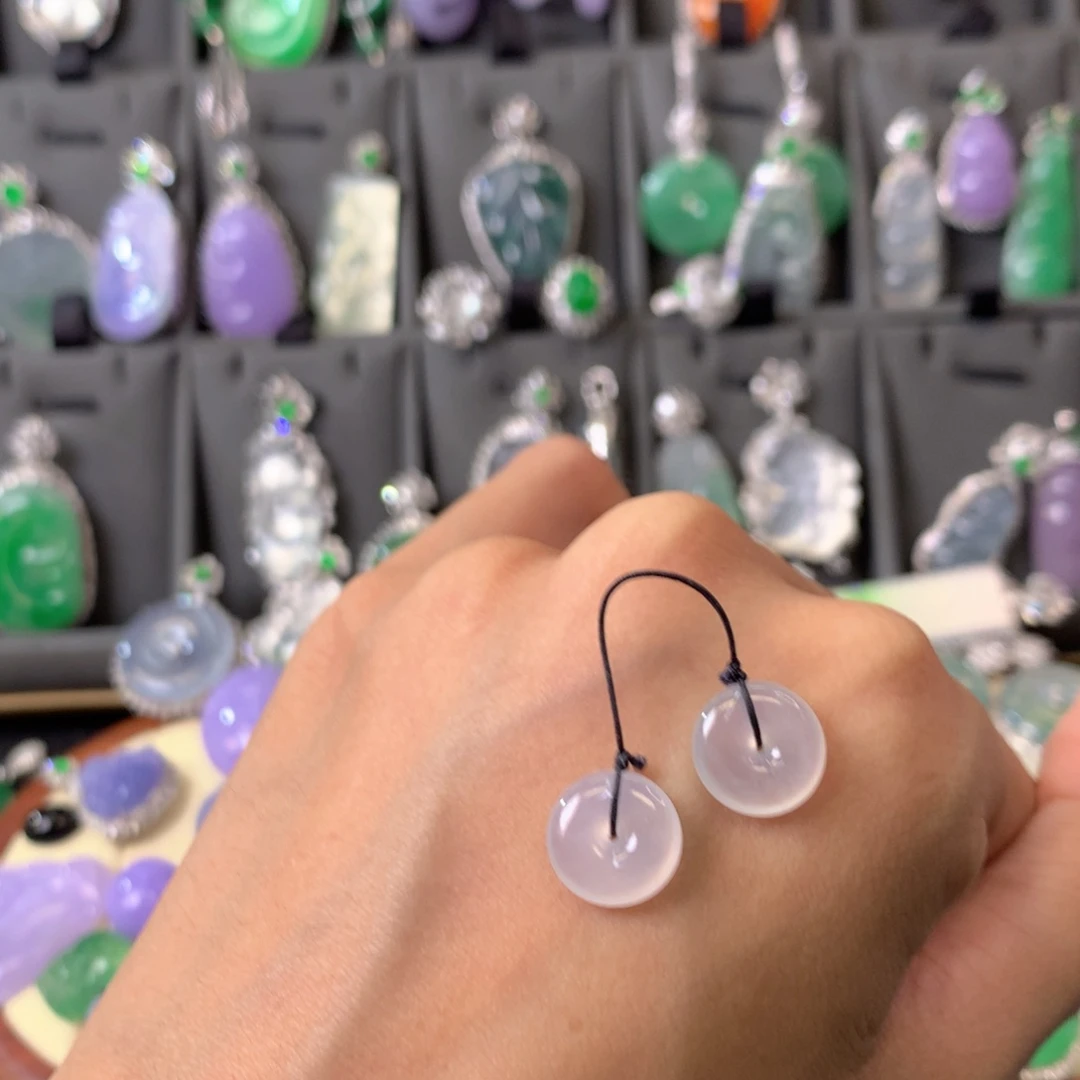 翡翠颈饰未镶嵌裸石