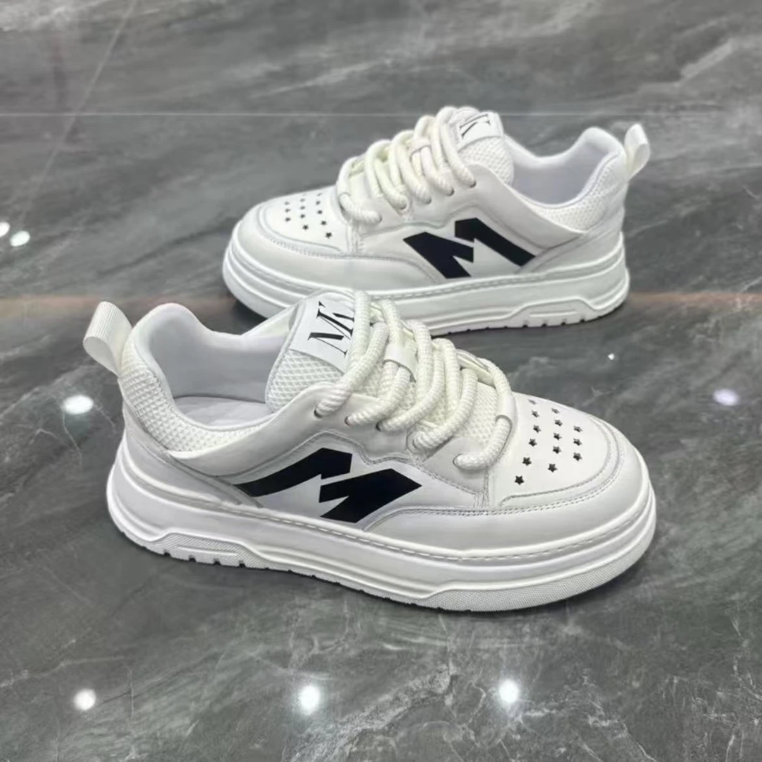 男鞋2025新款头层牛皮板鞋轻软底百搭真皮透气舒适潮流时尚休闲鞋