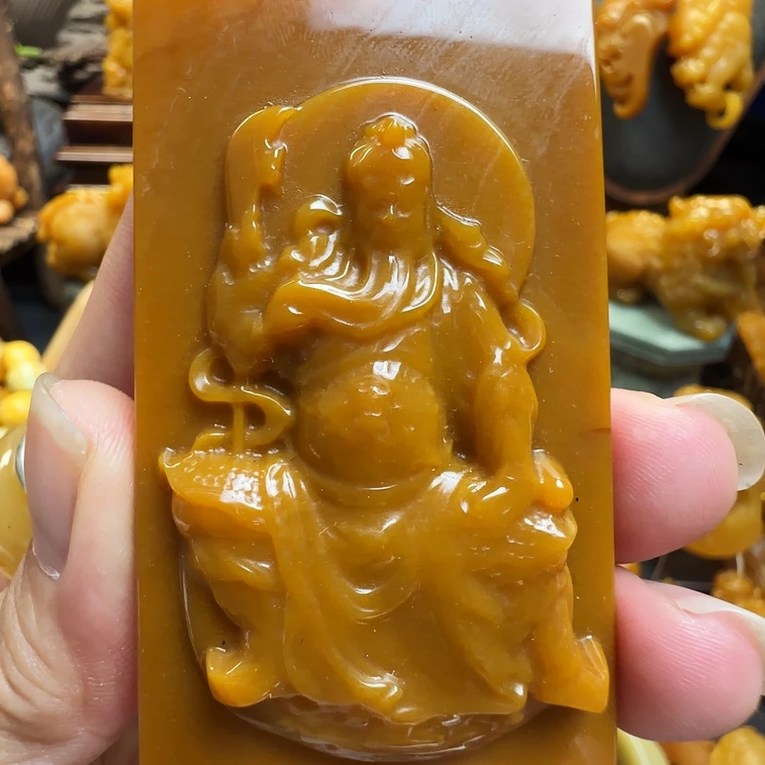 石英质玉（黄龙玉）未镶嵌吊坠关二爷（微瑕不退换）