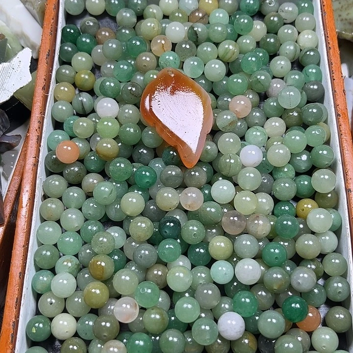 和田玉未镶嵌珠宝奇石