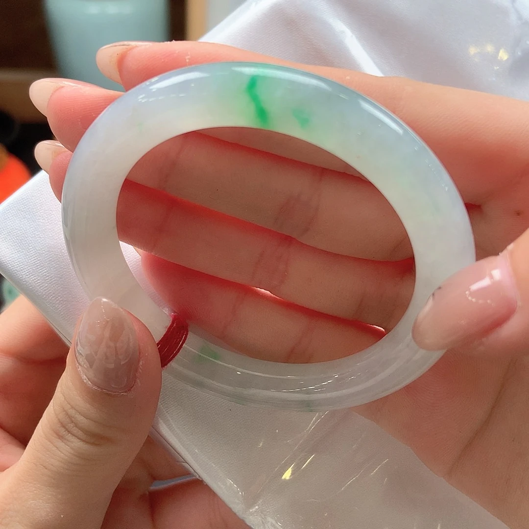 翡翠未镶嵌手镯冰润飘阳绿6号