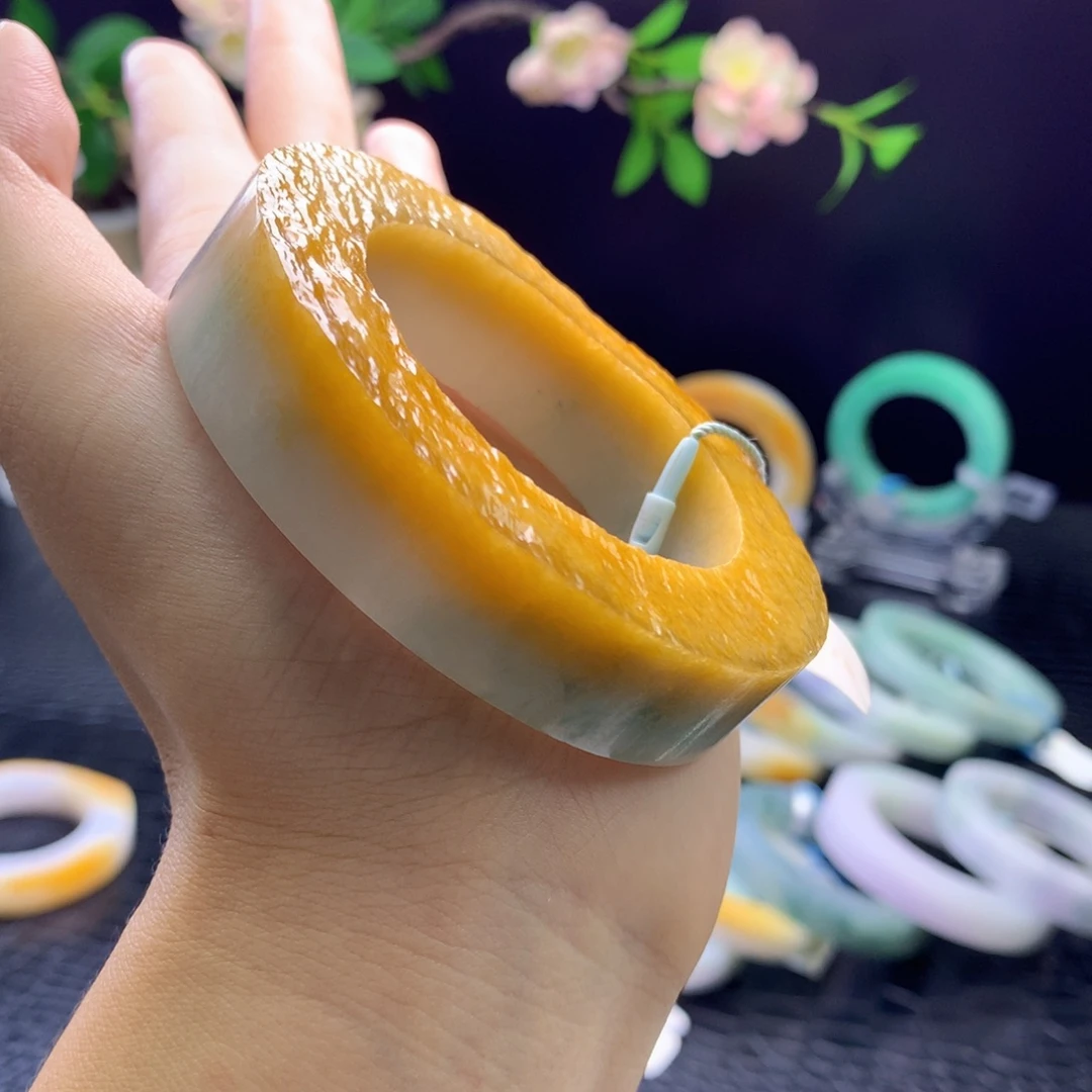 未镶嵌手镯定制翡翠