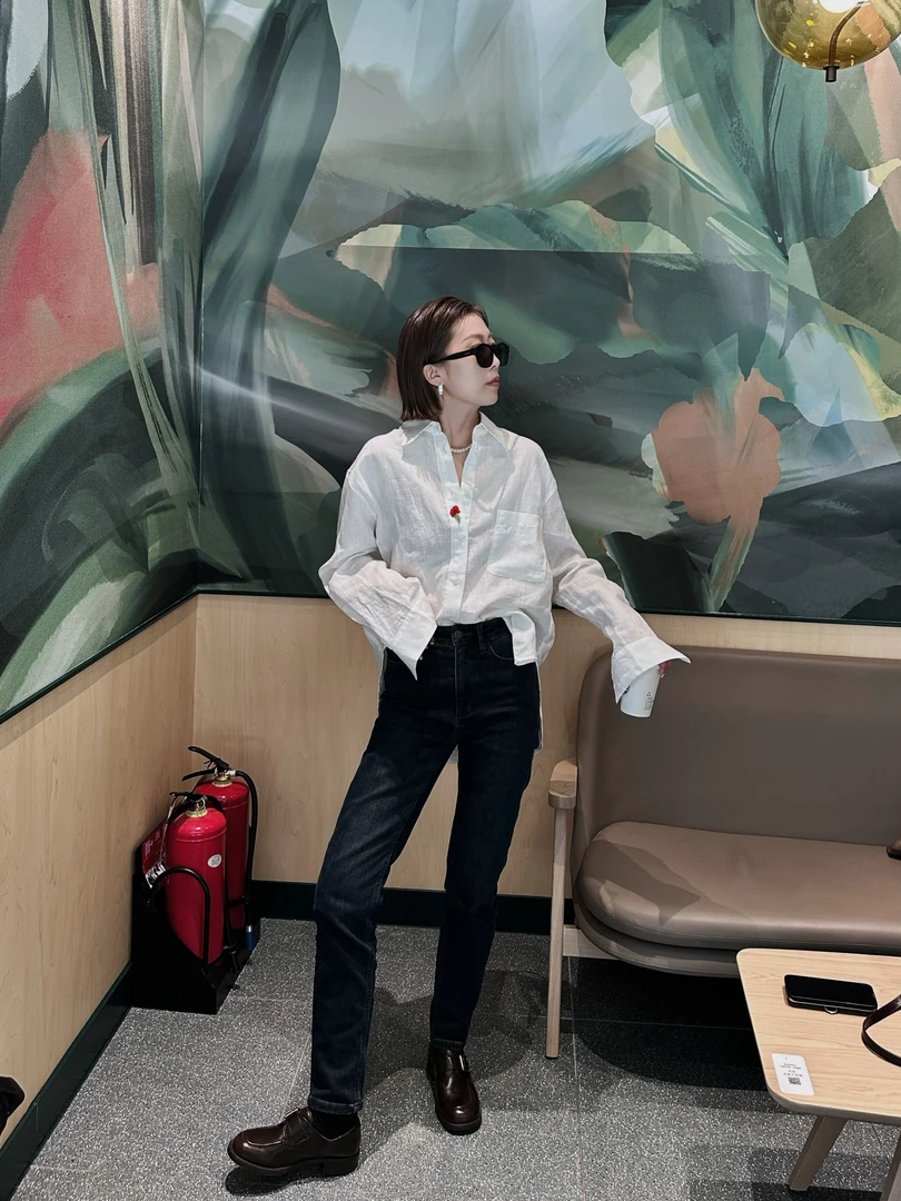 Ada-xixi/亚麻樱桃慵懒白衬衫