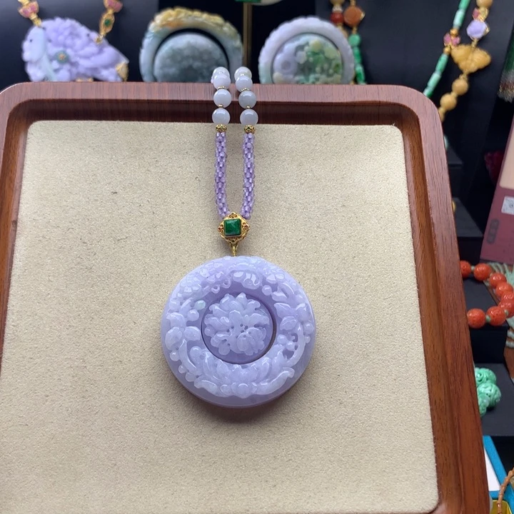 翡翠颈饰未镶嵌翡翠子母扣