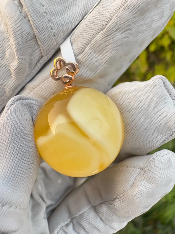 假一赔十，天然琥珀蜜蜡吊坠，圆珠吊坠，18K金镶嵌，18+mm,.编号2
