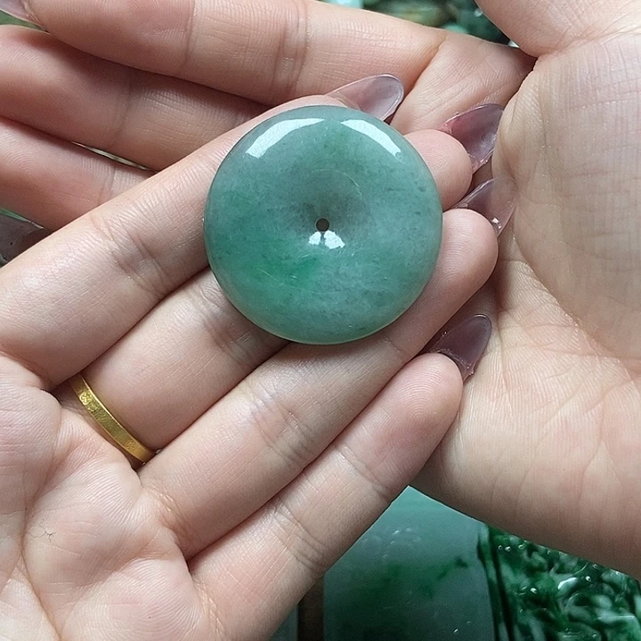 翡翠未镶嵌颈饰00000000000