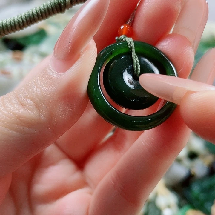 未镶嵌和田玉挂件