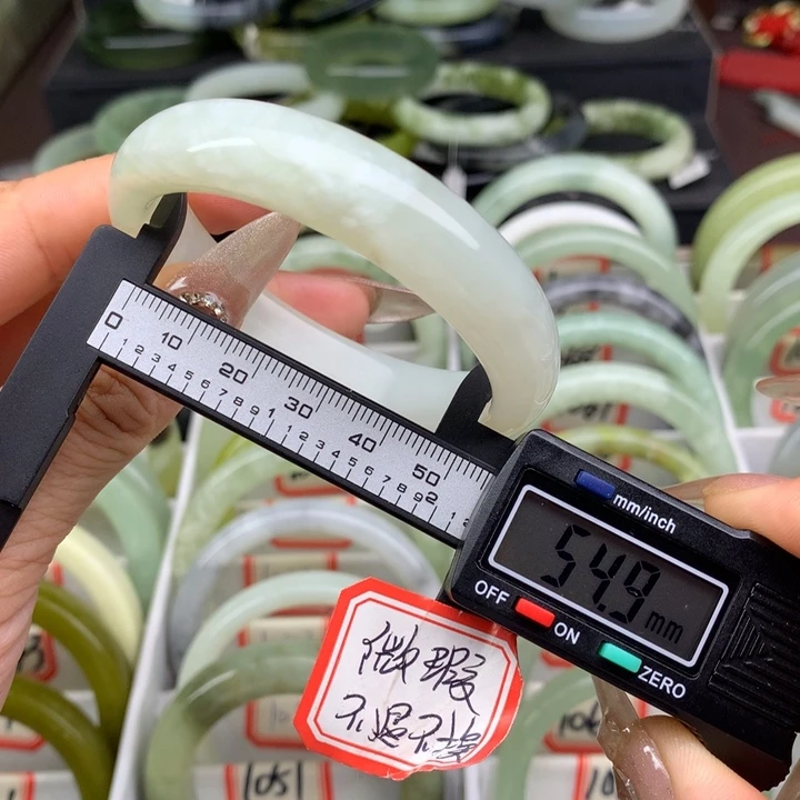 蛇纹石玉未镶嵌手镯1062