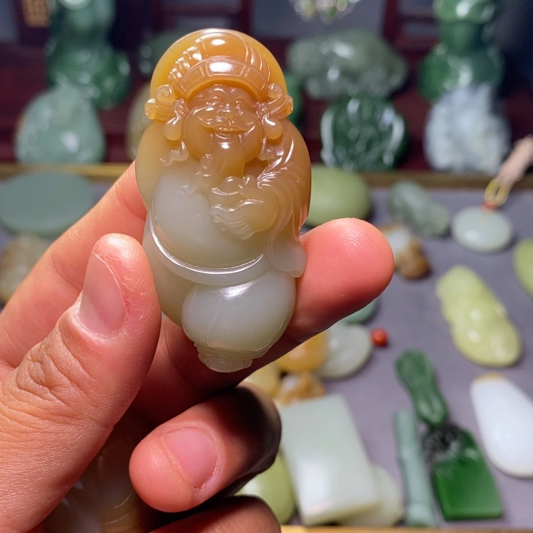 和田玉未镶嵌颈饰紫**来