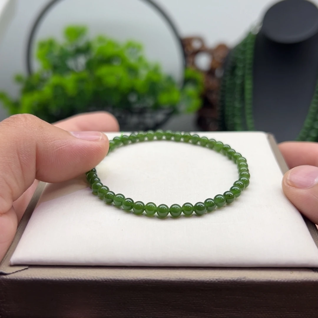 和田玉（碧玉）未镶嵌颈饰卡4 菠菜 无黑 46 颗