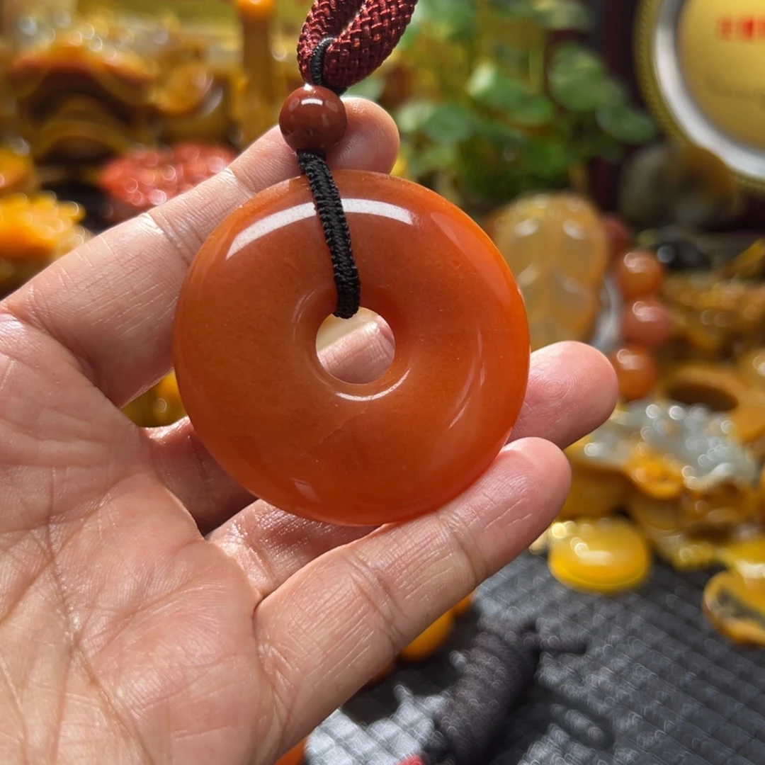 石英质玉未镶嵌颈饰