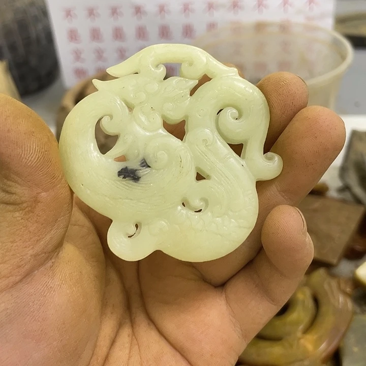 未镶嵌一一一一一一一硅化玉一**乐