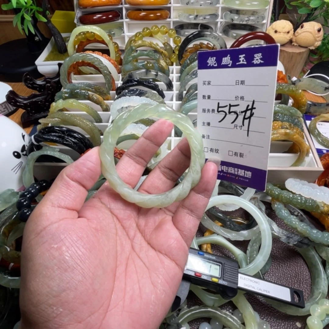 未镶嵌蛇纹石玉手镯