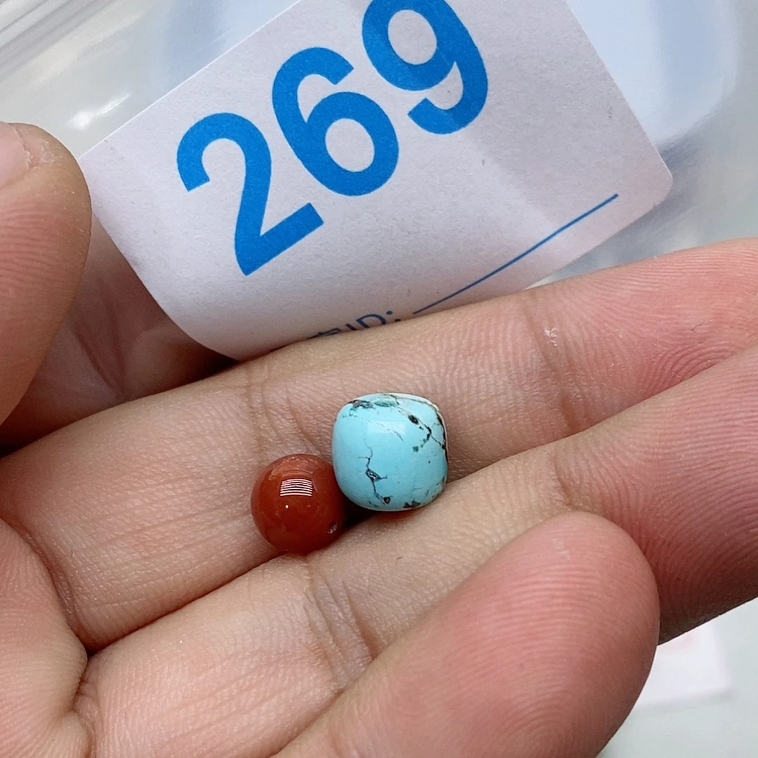 南红玛瑙未镶嵌珠宝奇石