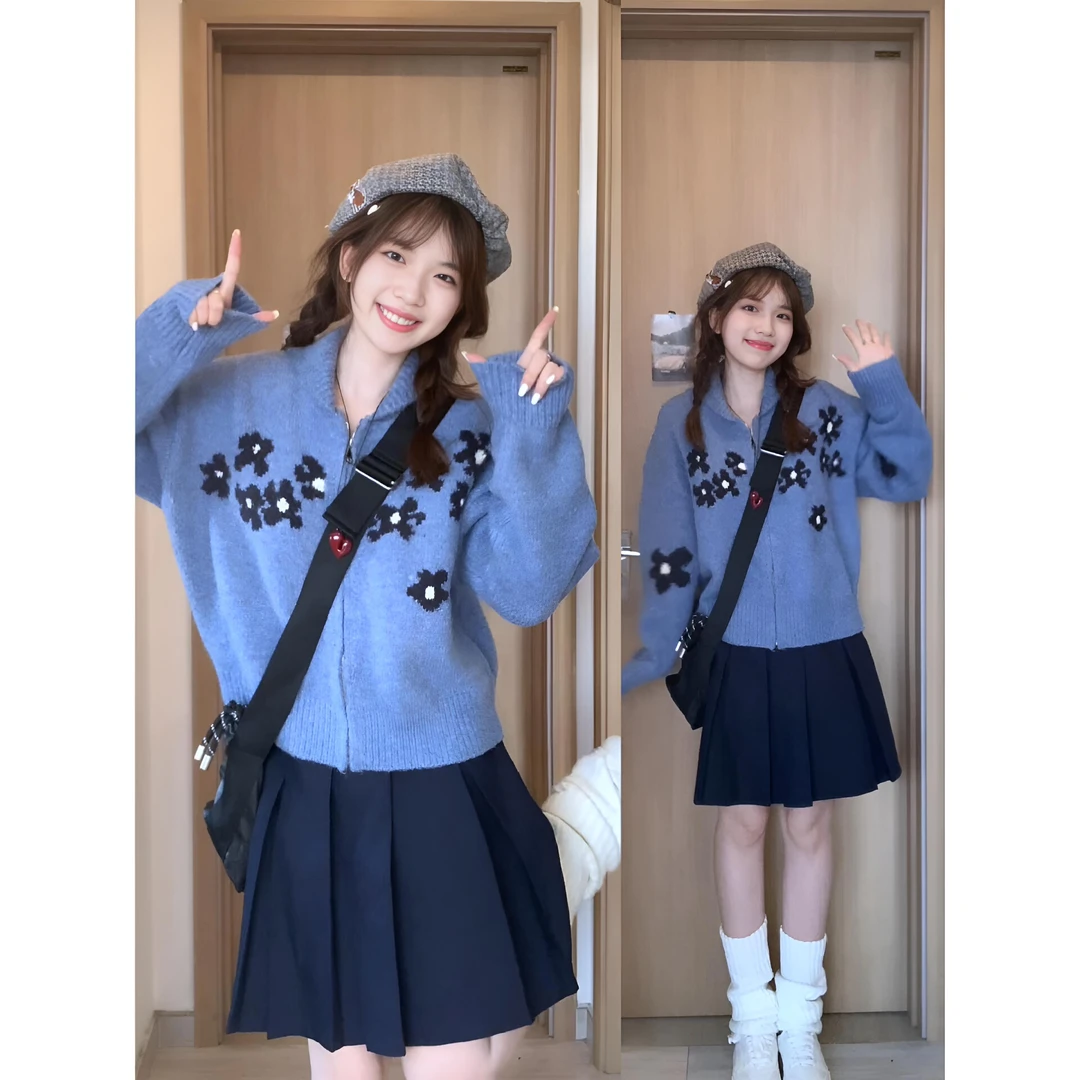 MARIE.COCO秋冬韩系学院风花朵毛衣外套蓝色针织开衫百褶短裙套装