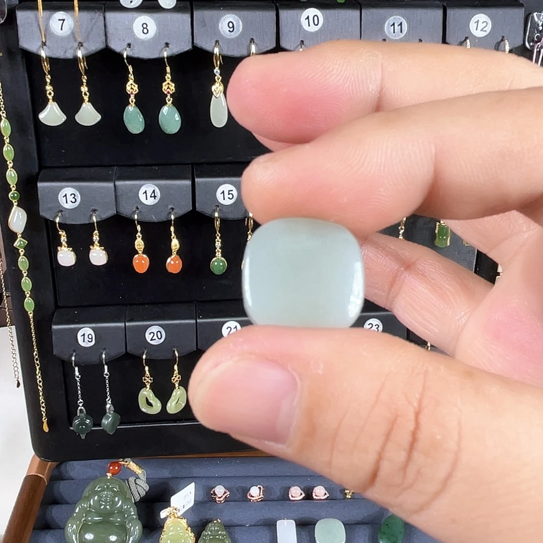 简***۶颈饰未镶嵌和田玉（糖玉）